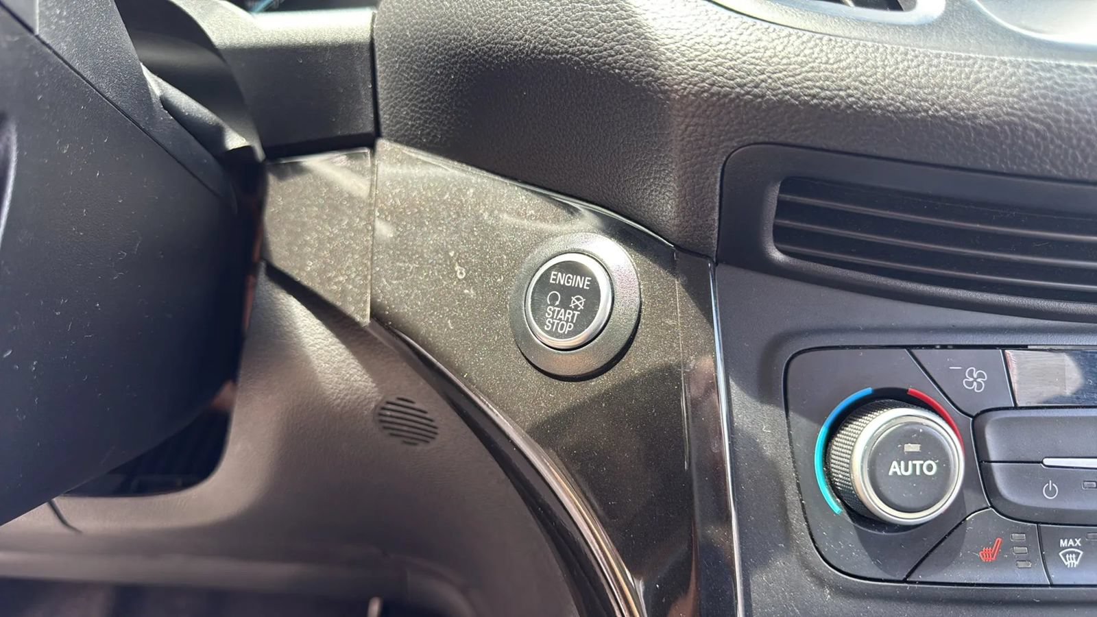 Used 2019 Ford Escape SEL AWD/4WD image 21