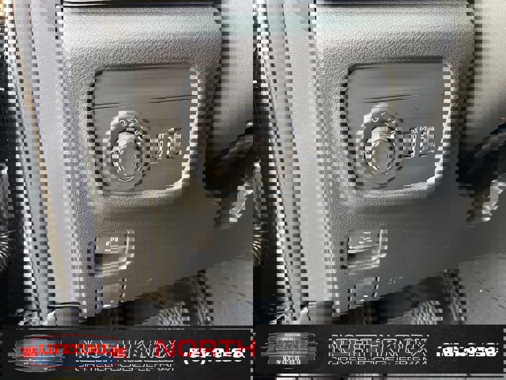 New 2025 Jeep Grand Cherokee Altitude image 7