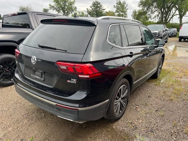 Used 2018 Volkswagen Tiguan SEL AWD/4WD image 3