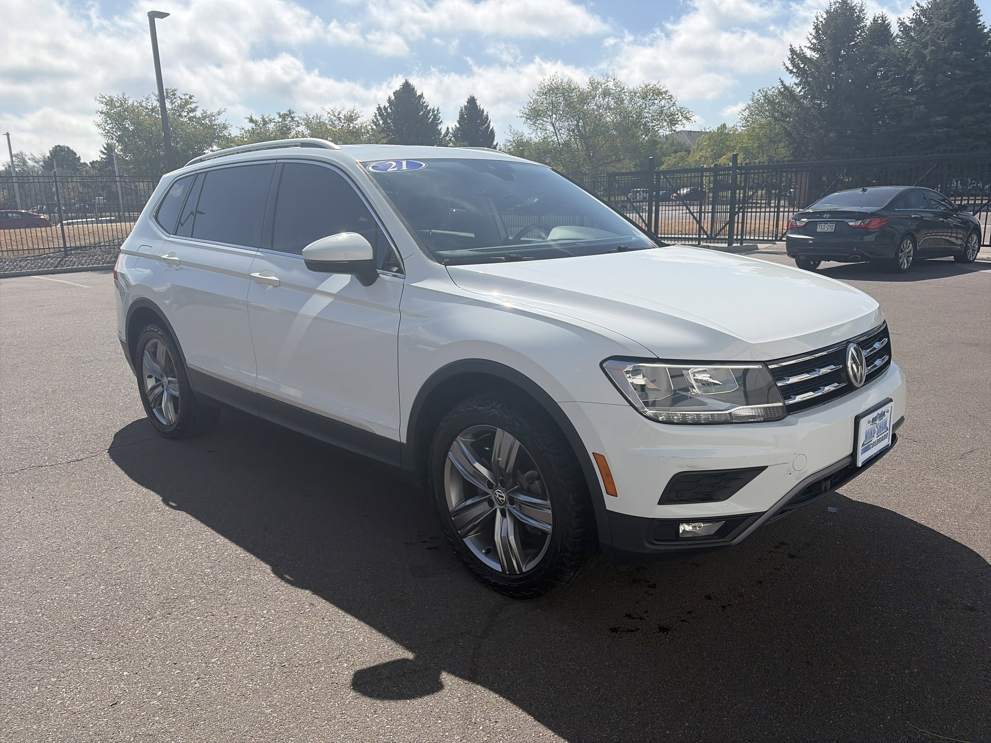 Used 2021 Volkswagen Tiguan SEL AWD/4WD image 3