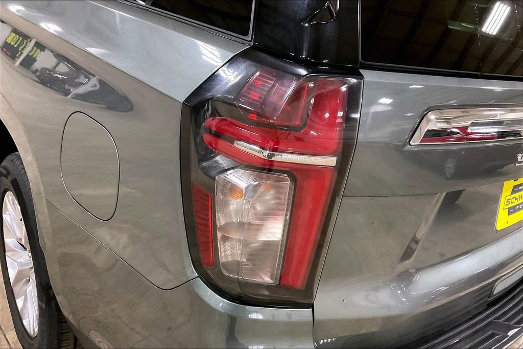 Used 2023 Chevrolet Suburban Premier AWD/4WD image 28