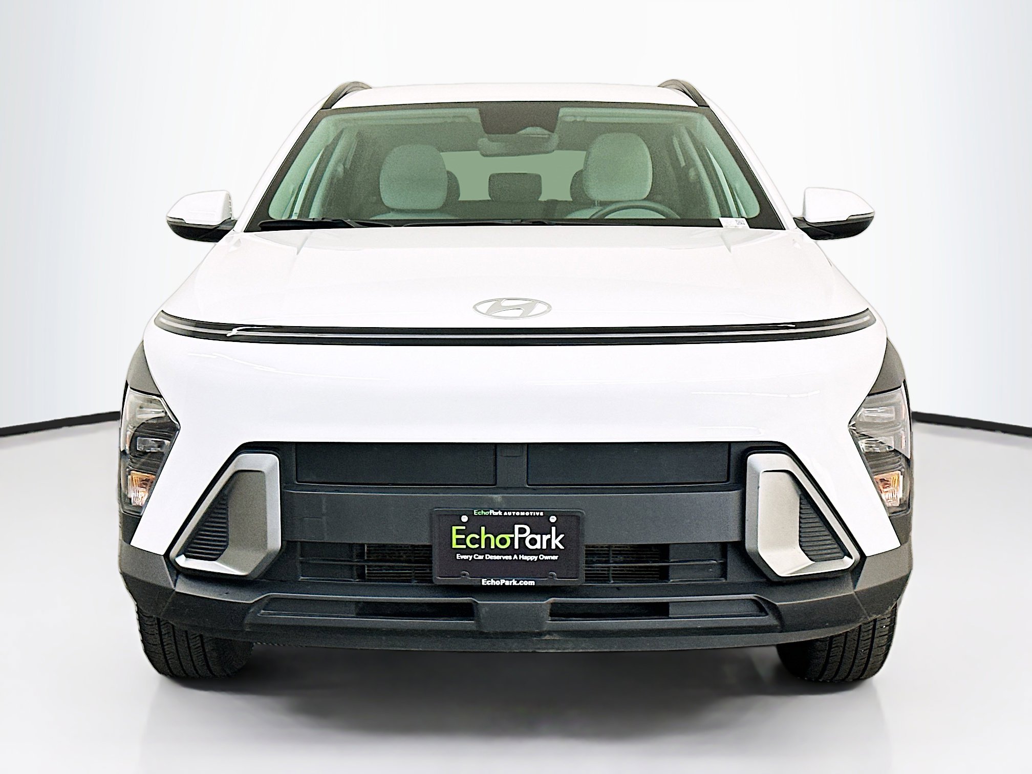 Used 2025 Hyundai Kona SEL image 2