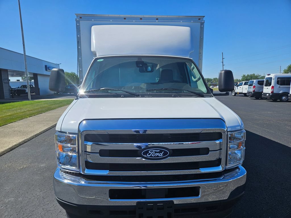 New 2026 Ford E-450 and Econoline 450 Super Duty w/ Shuttle Bus Prep Package RWD image 3