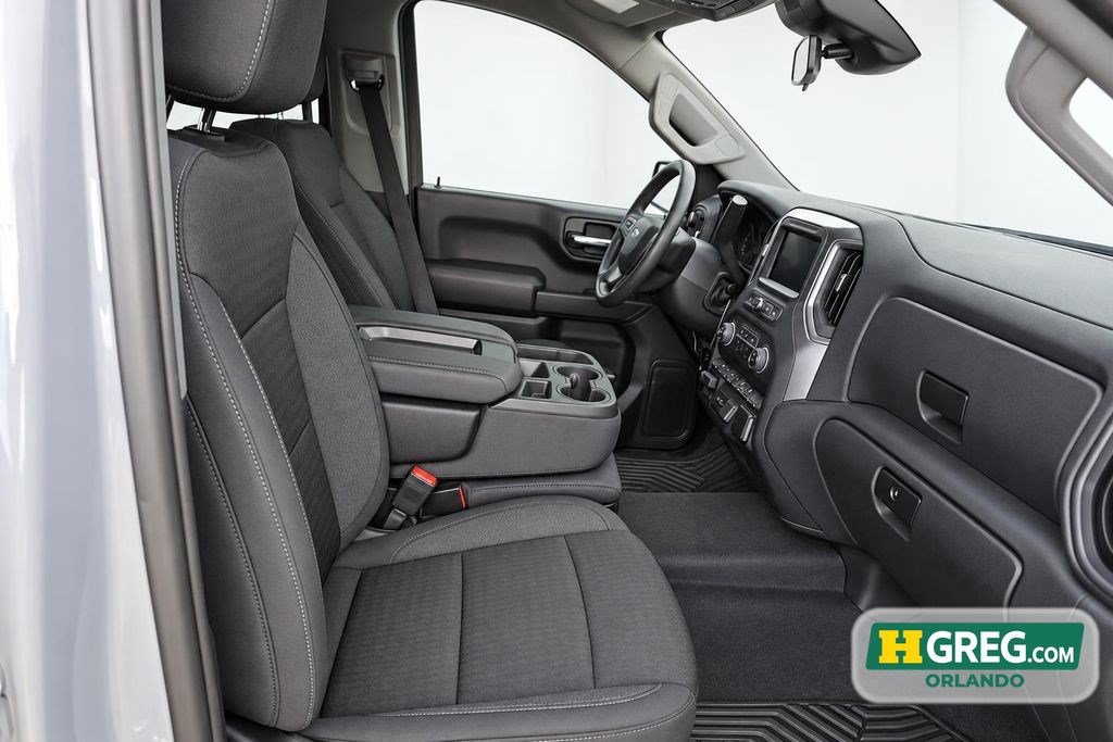 Used 2024 Chevrolet Silverado 1500 Custom Trail Boss w/ Dark Appearance Package AWD/4WD image 11