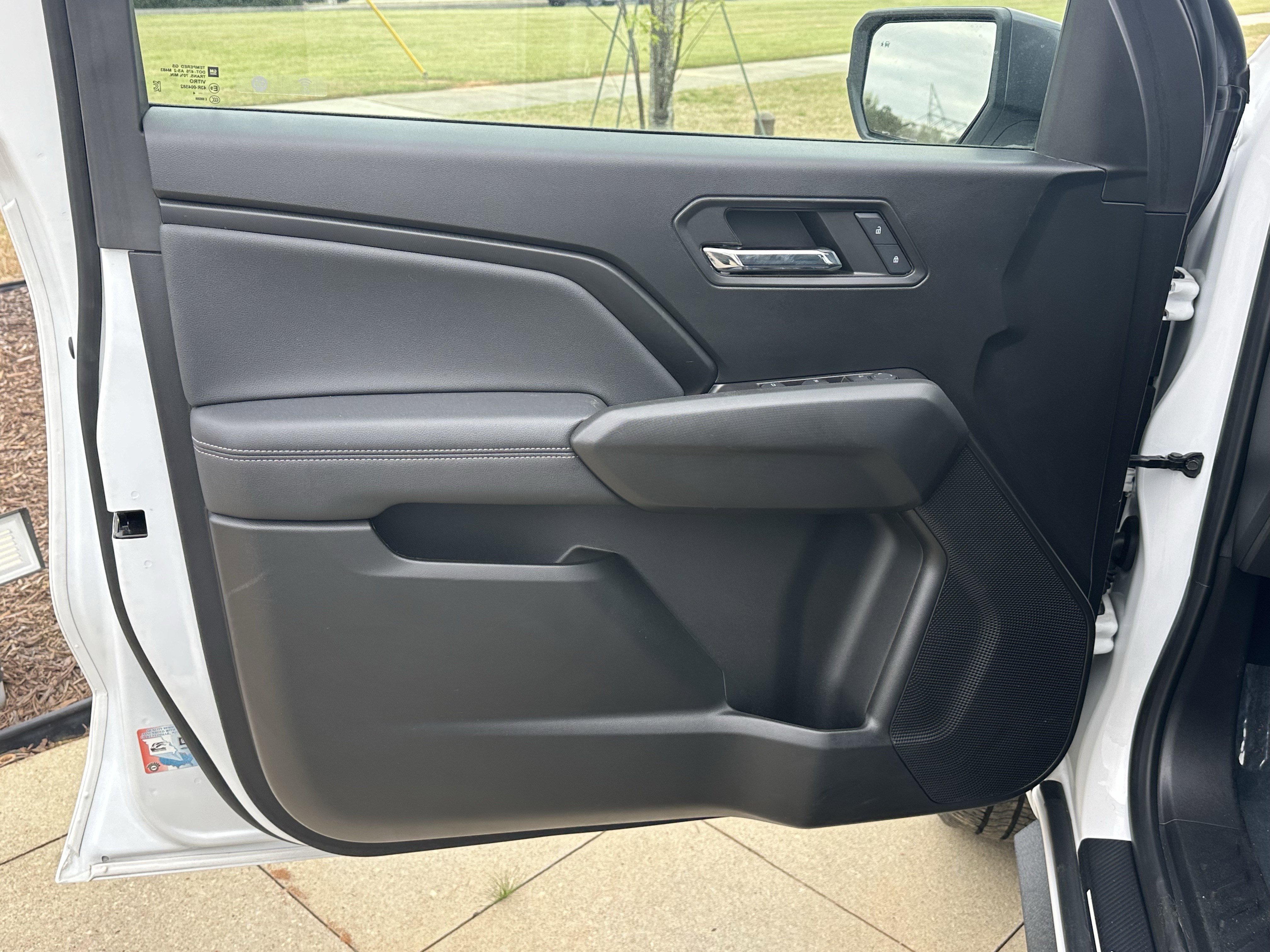 Used 2024 Chevrolet Colorado LT w/ LT Convenience Package III image 13