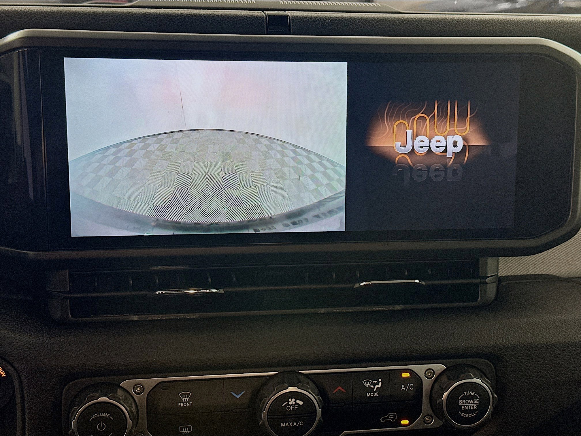 Used 2025 Jeep Wrangler Sport S AWD/4WD image 21