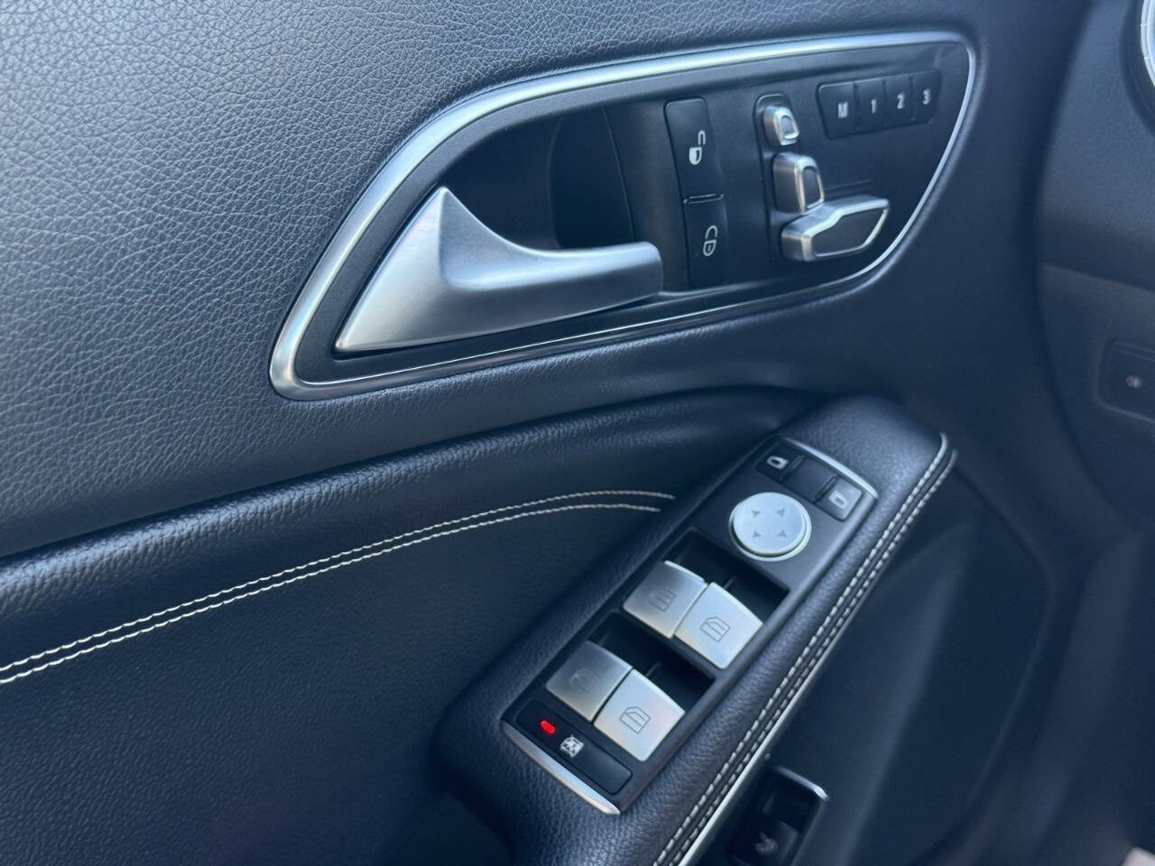 Used 2018 Mercedes-Benz CLA 250 image 21