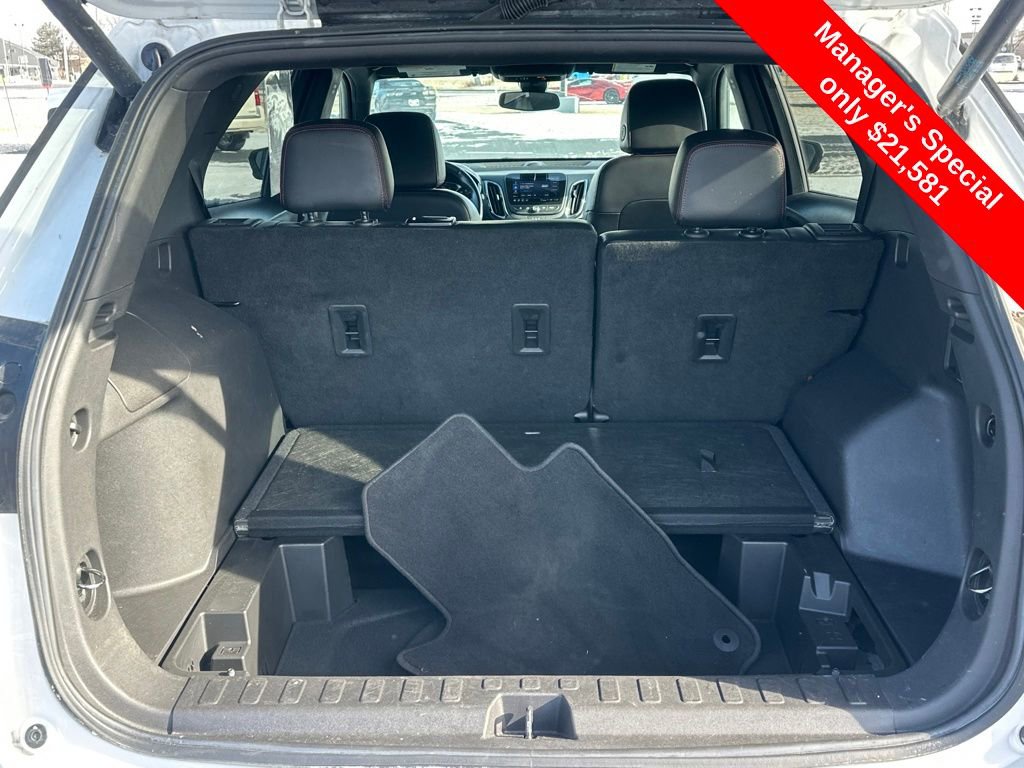 Used 2022 Chevrolet Equinox RS w/ Infotainment Package image 11