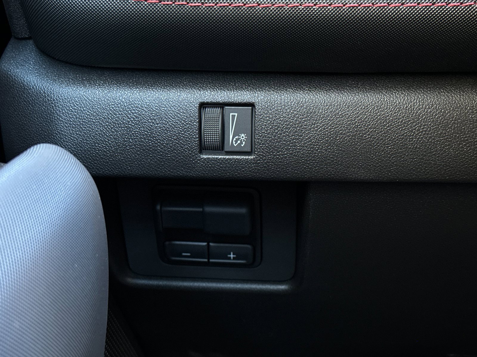 New 2025 Chevrolet Colorado Z71 w/ Midnight Edition image 31