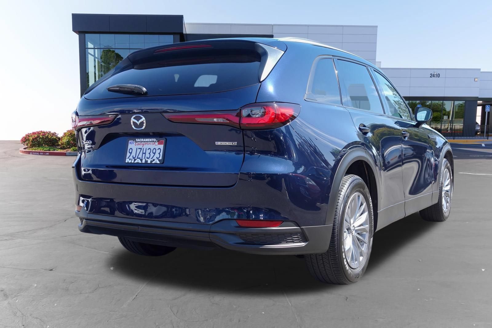 Certified 2024 MAZDA CX-90 3.3 Turbo w/ Preferred Plus AWD/4WD image 4