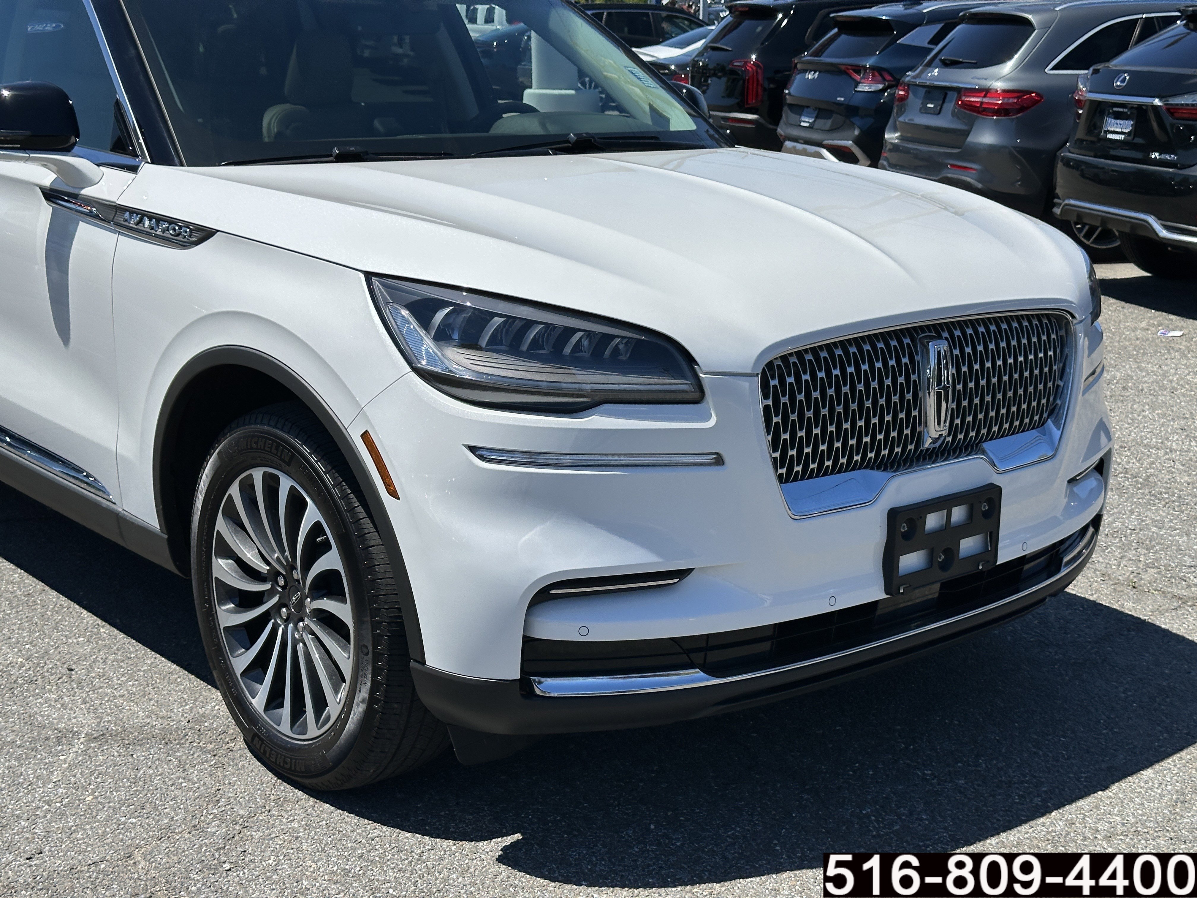 Used 2023 Lincoln Aviator Reserve w/ Elements Package Plus AWD/4WD image 2