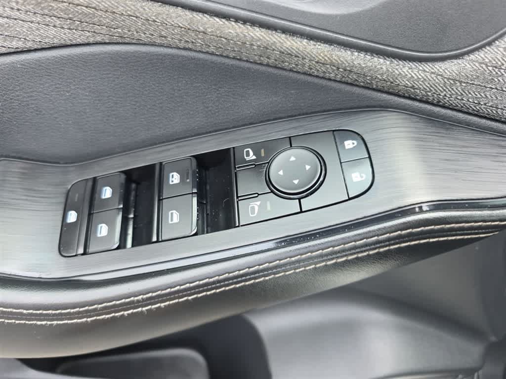 Used 2021 Nissan Rogue SV AWD/4WD image 17