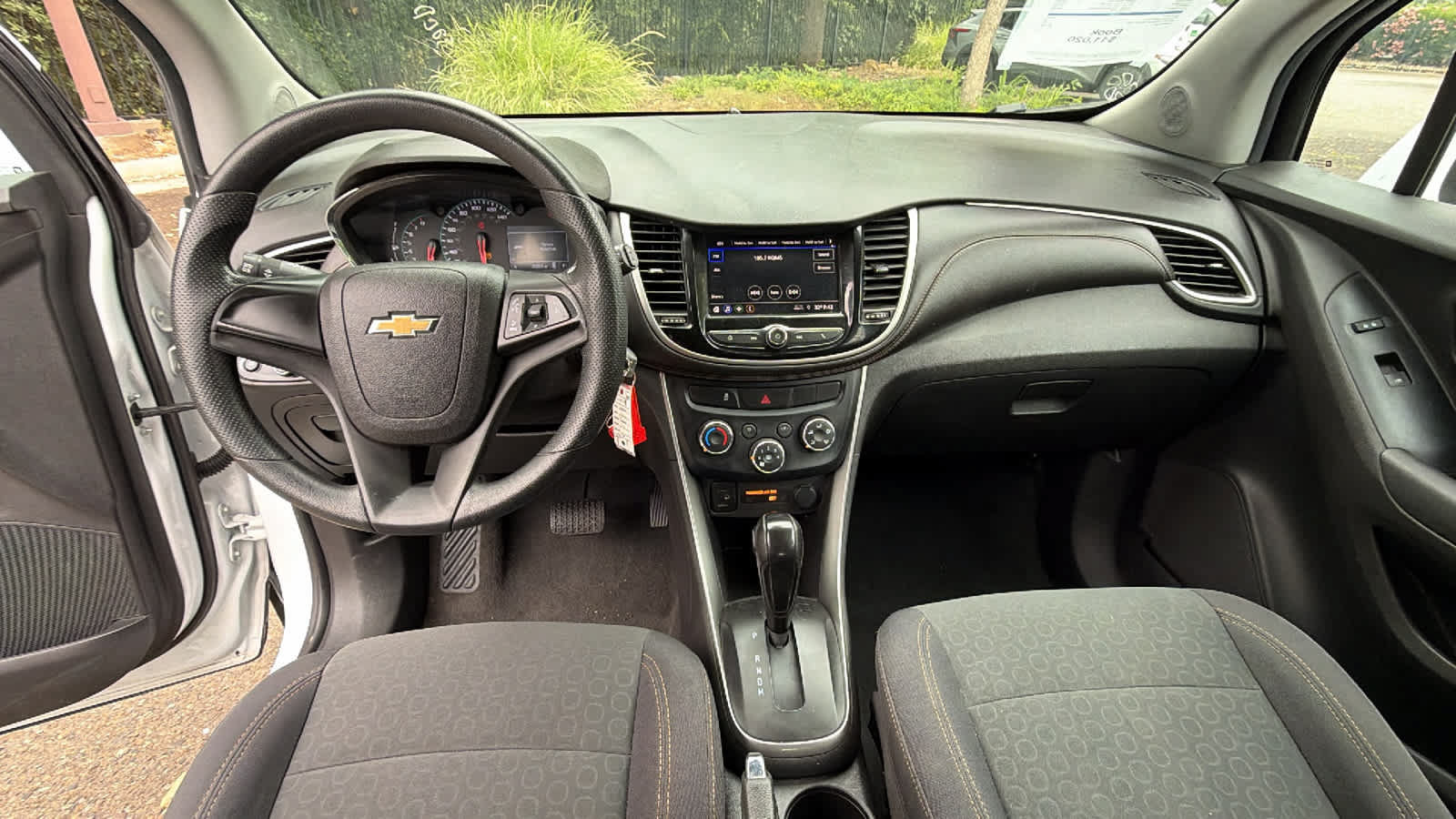 Used 2020 Chevrolet Trax LS FWD image 18