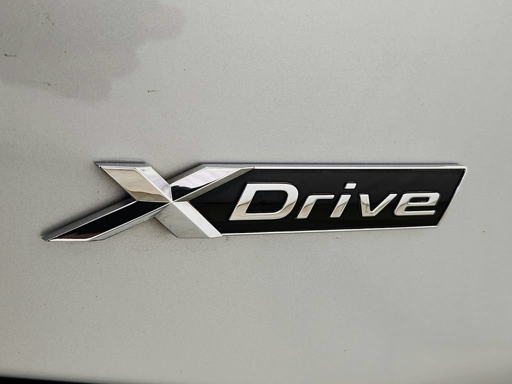 Used 2021 BMW 530i xDrive AWD/4WD image 40