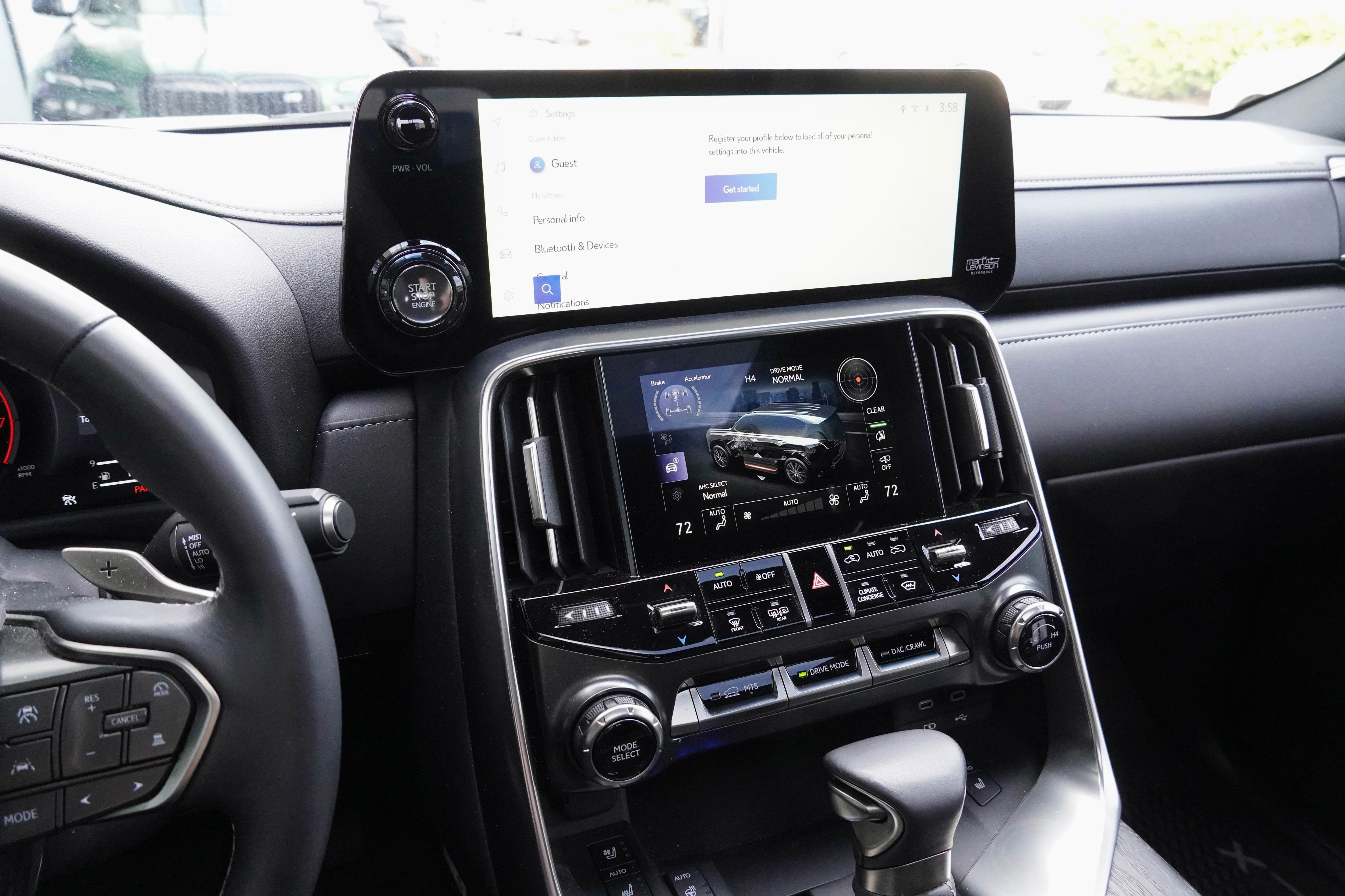 Used 2025 Lexus LX 600 4WD w/ Interior Upgrade Package image 25