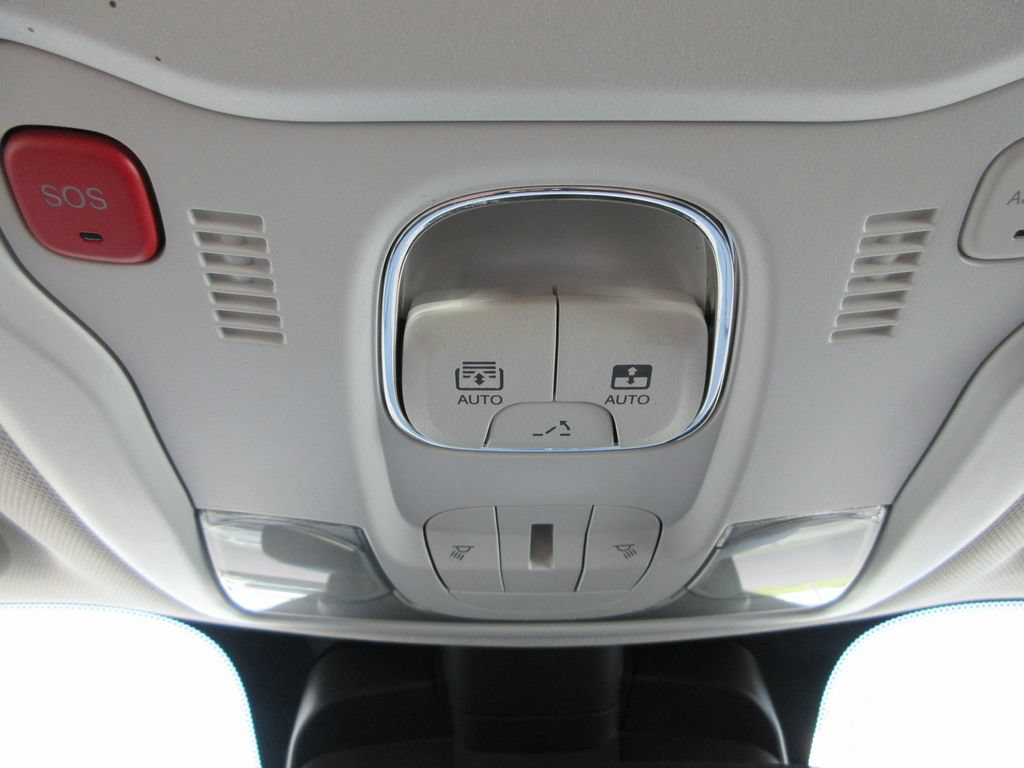 Used 2023 Jeep Renegade Trailhawk w/ Sun/Sound Group AWD/4WD image 34