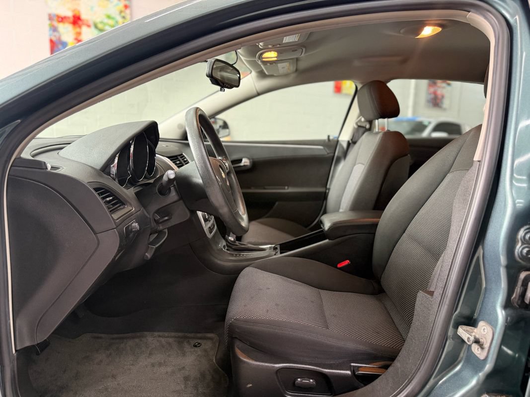 Used 2009 Chevrolet Malibu LT w/ Power Convenience Package FWD image 11