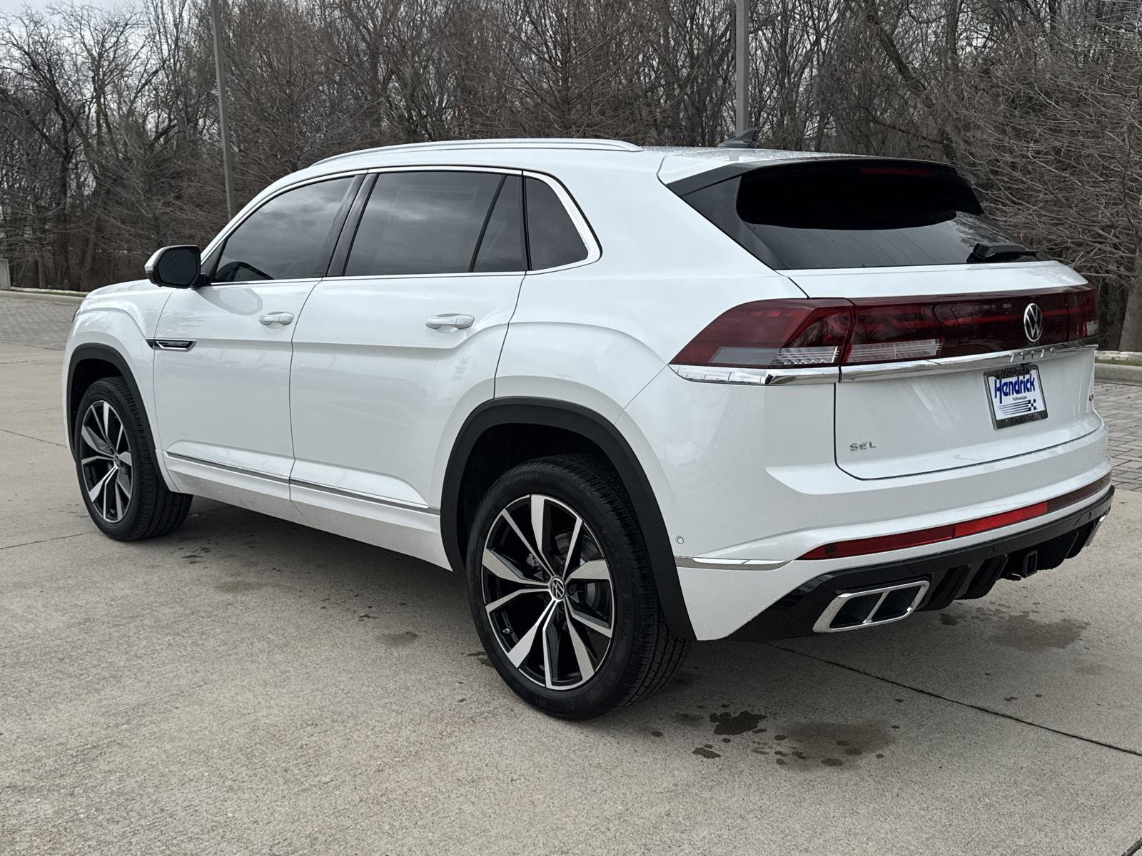 New 2026 Volkswagen Atlas Cross Sport SEL Premium R-Line image 3