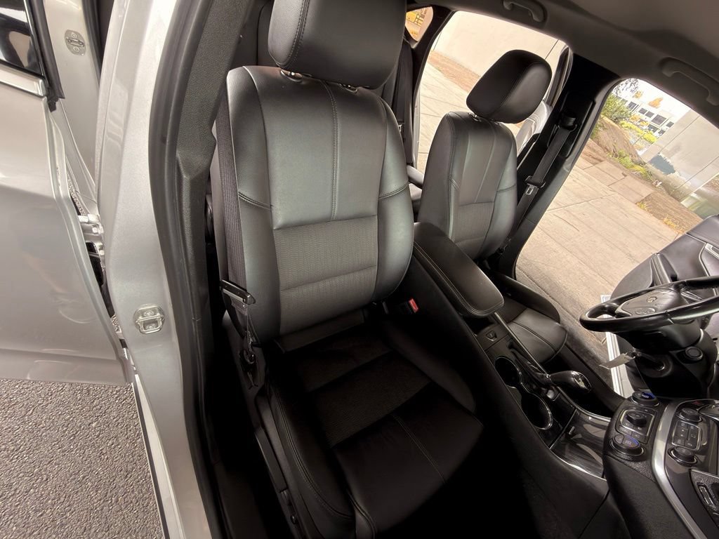 Used 2017 Chevrolet Impala LT FWD image 27