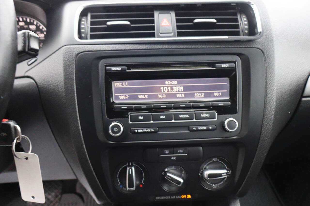 Used 2013 Volkswagen Jetta SE image 14