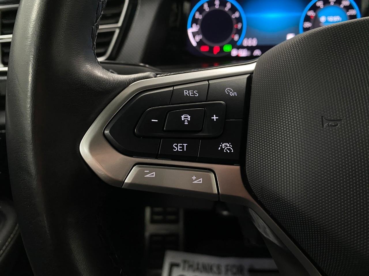 Used 2024 Volkswagen Atlas Cross Sport SEL Premium R-Line image 17