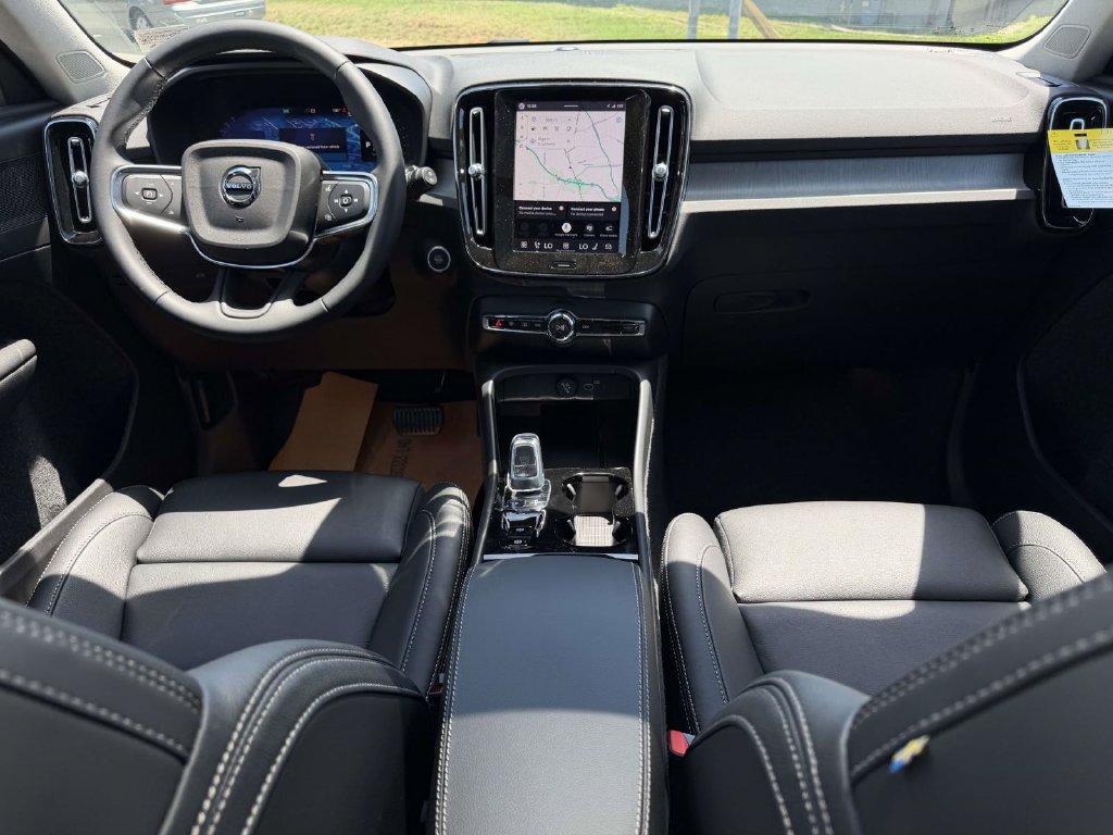 New 2026 Volvo XC40 B5 Plus w/ Protection Package Premier AWD/4WD image 2