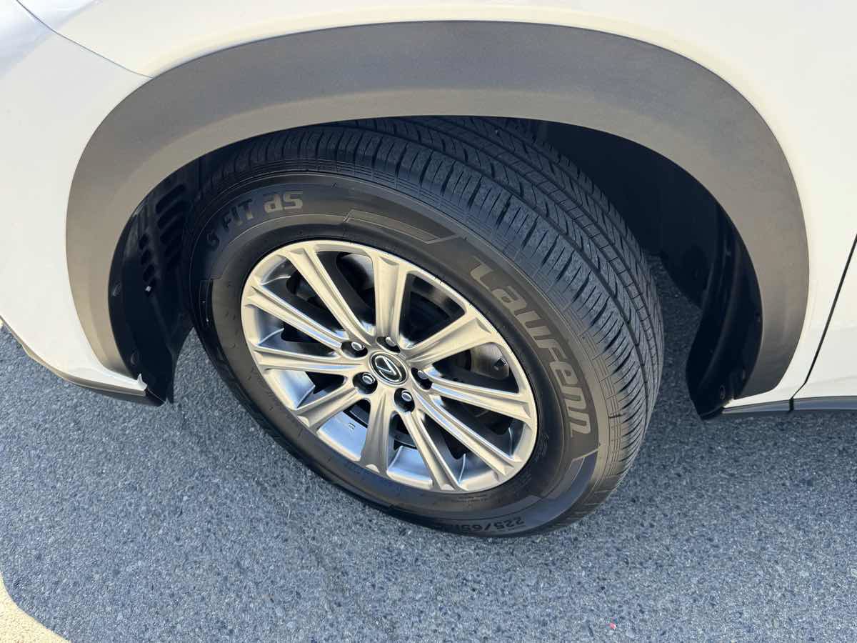 Used 2018 Lexus NX 300 FWD image 36