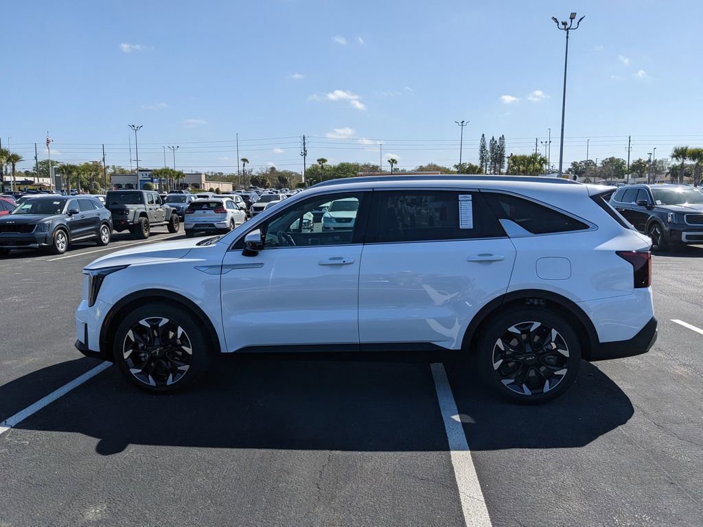 Certified 2024 Kia Sorento EX w/ Panoramic Sunroof Package image 5