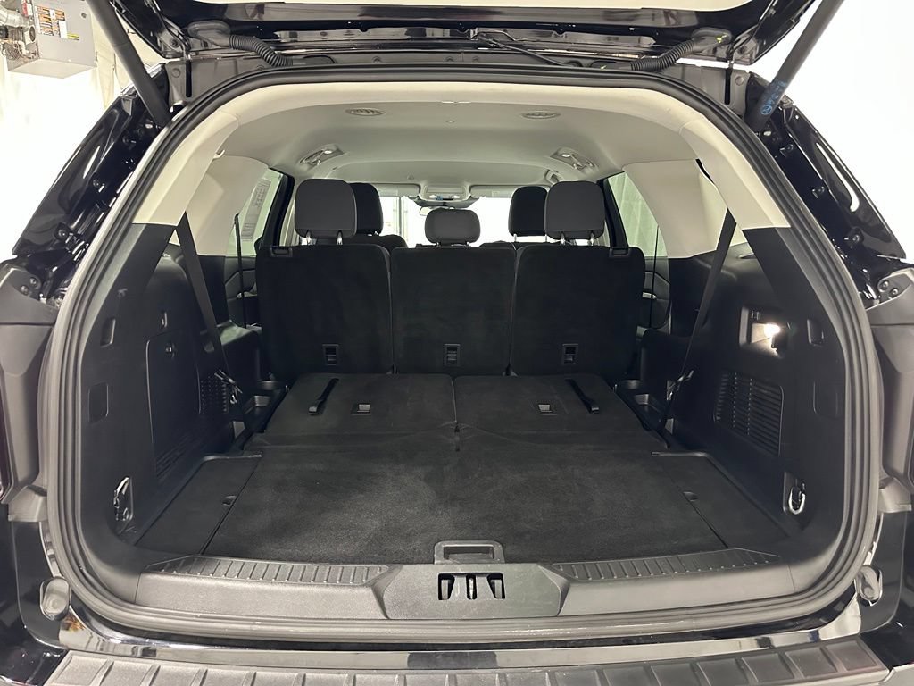 Used 2025 Ford Explorer Active AWD/4WD image 47