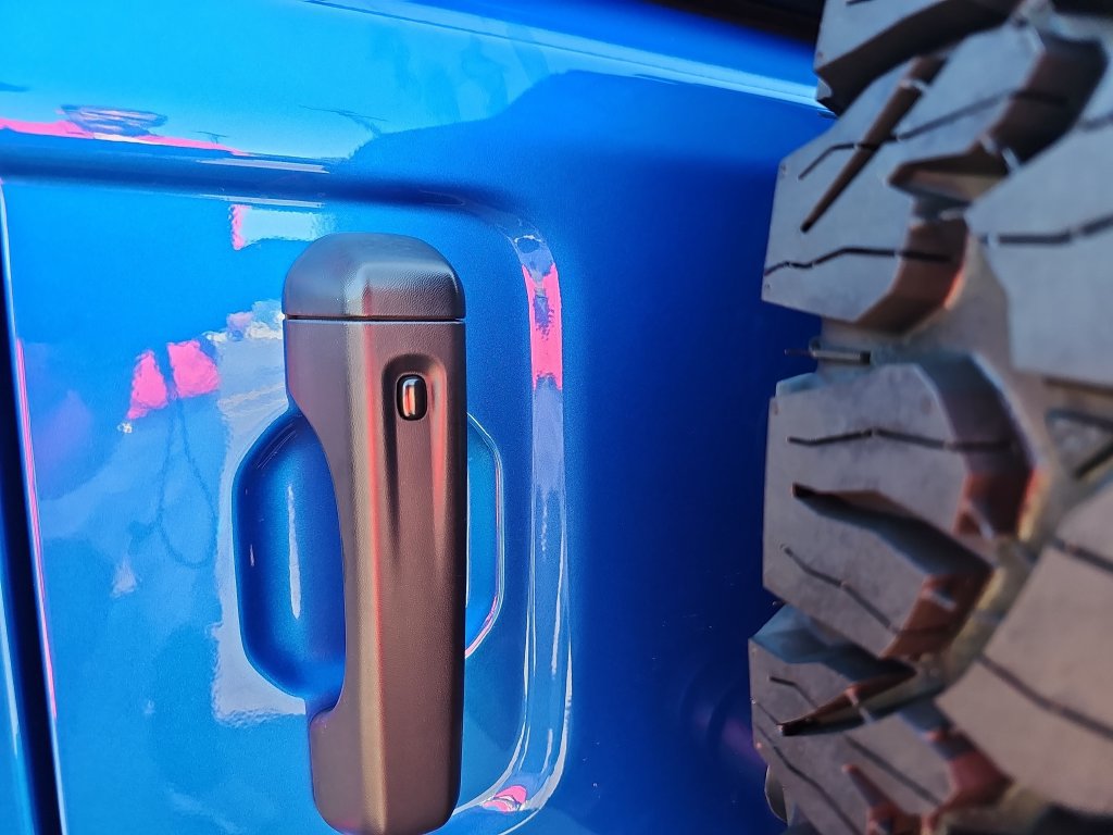 Used 2025 Jeep Wrangler Unlimited Sport AWD/4WD image 34