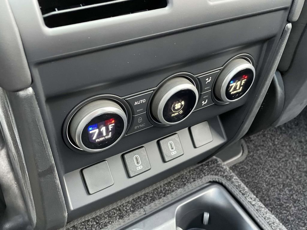 New 2026 Land Rover Defender 130 X-Dynamic SE AWD/4WD image 23