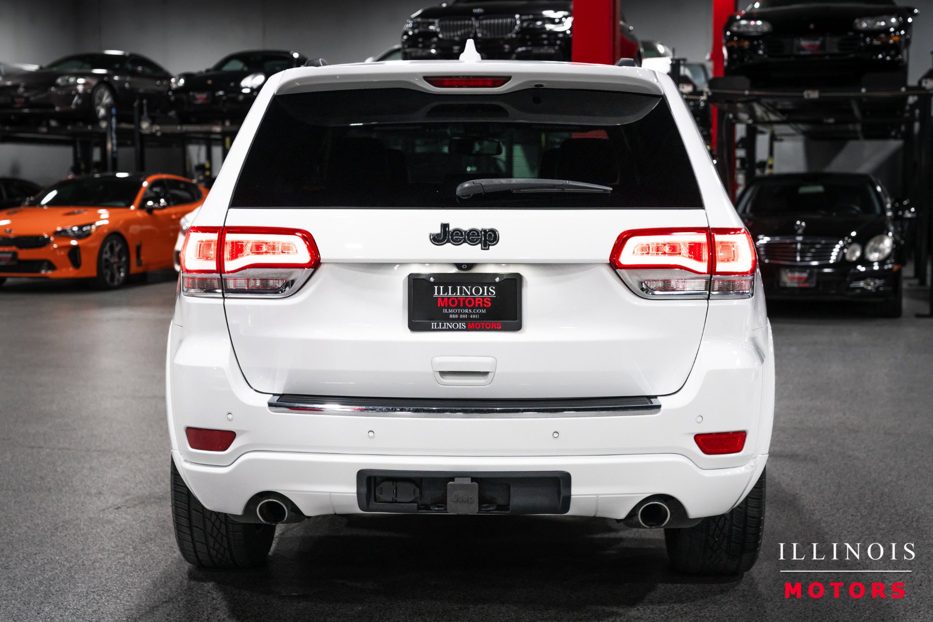 Used 2015 Jeep Grand Cherokee Overland AWD/4WD image 4