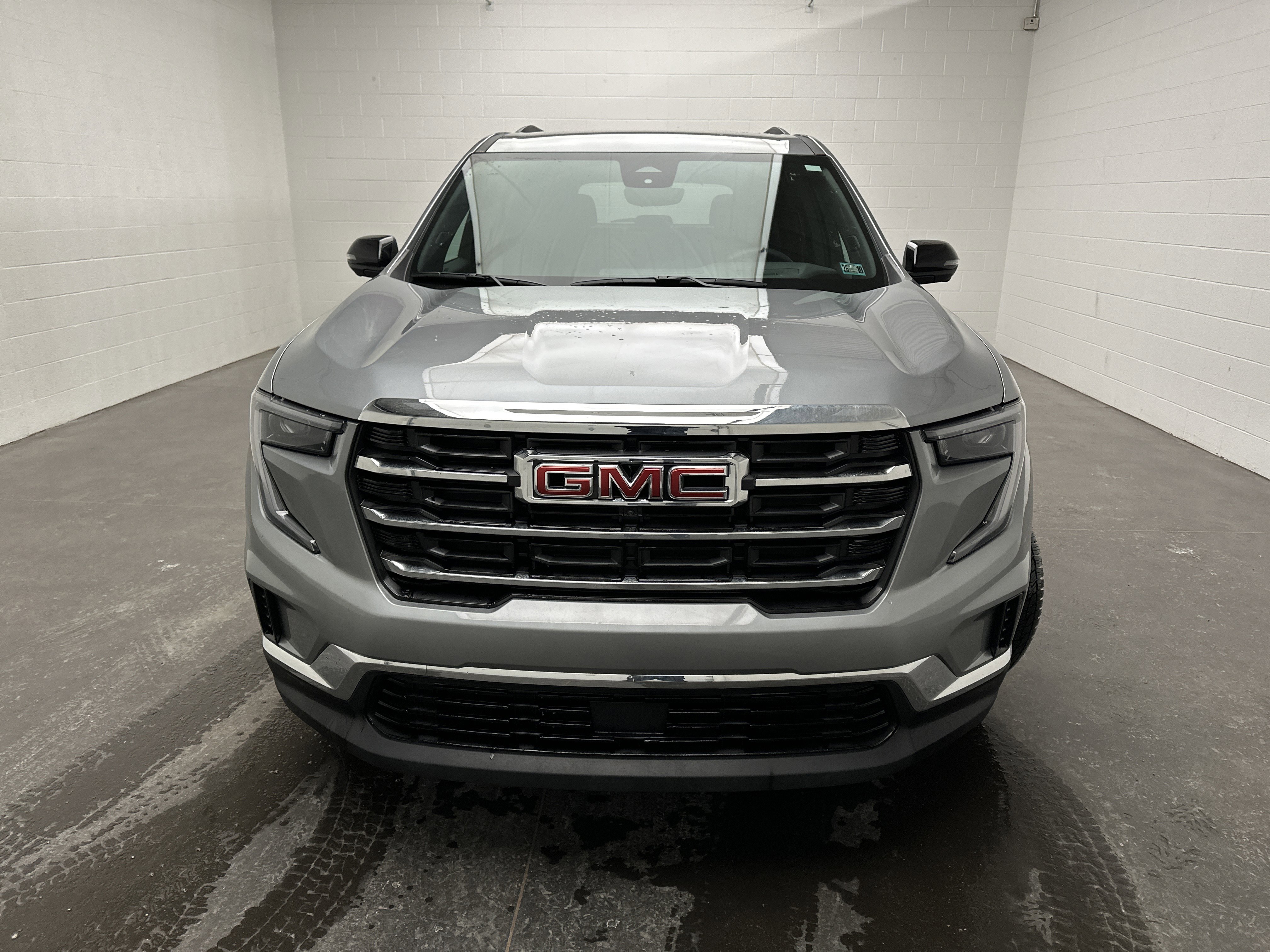 Used 2026 GMC Acadia Elevation image 3