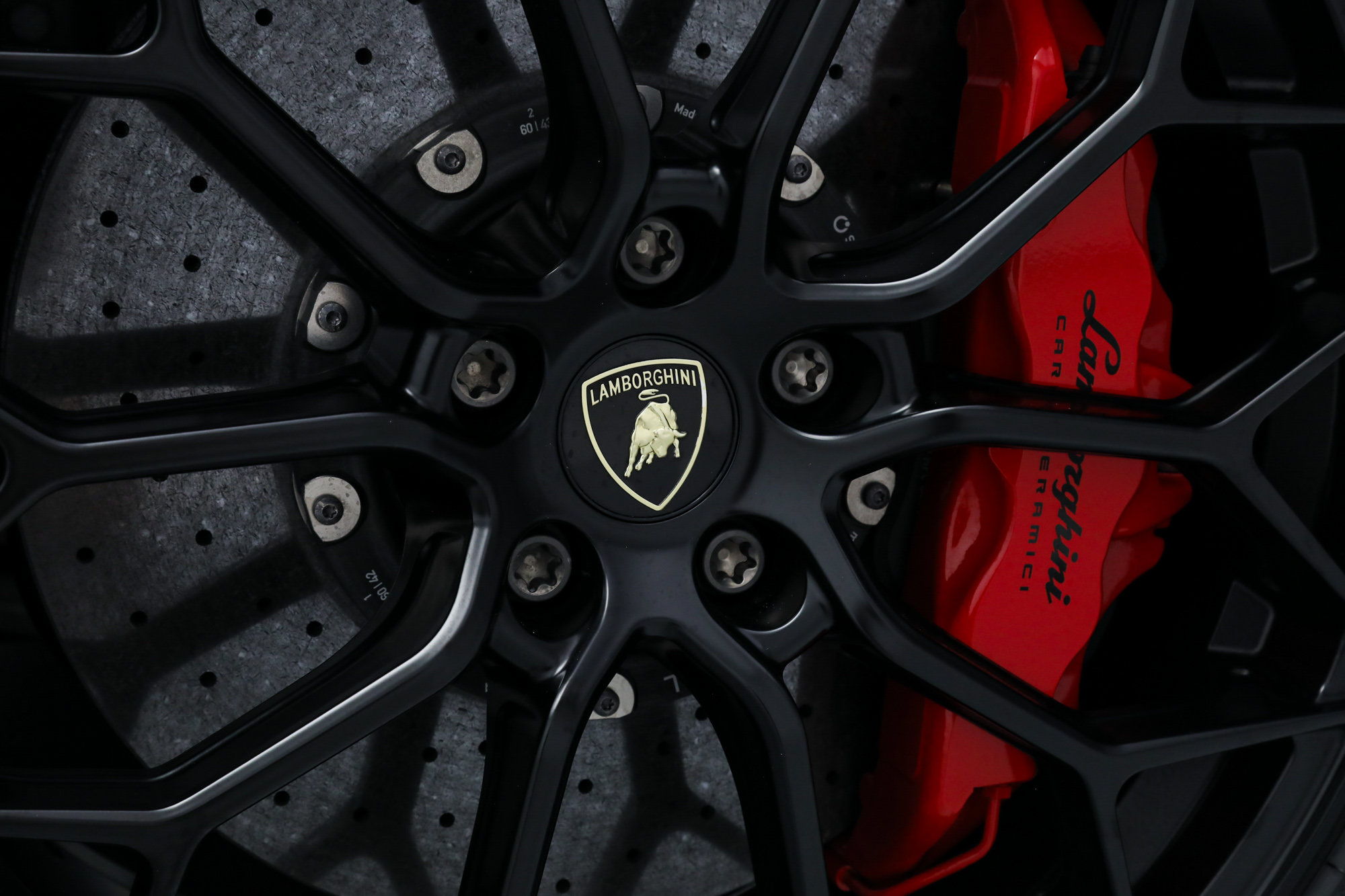 Used 2021 Lamborghini Huracan EVO RWD image 14
