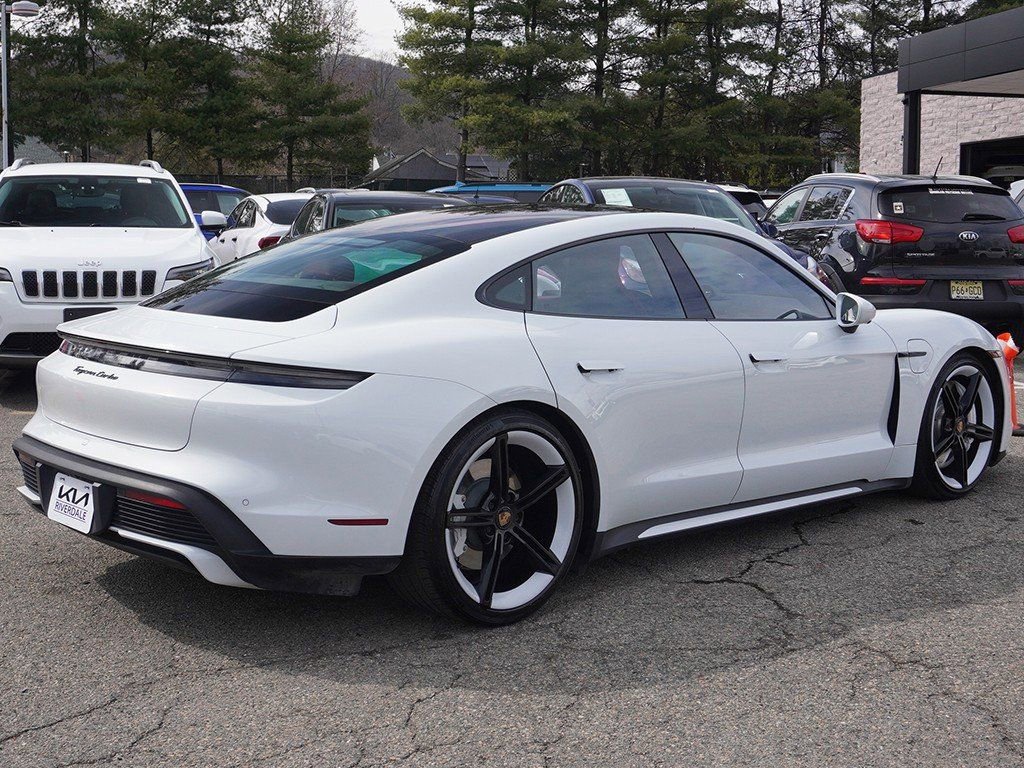Used 2021 Porsche Taycan Turbo image 13