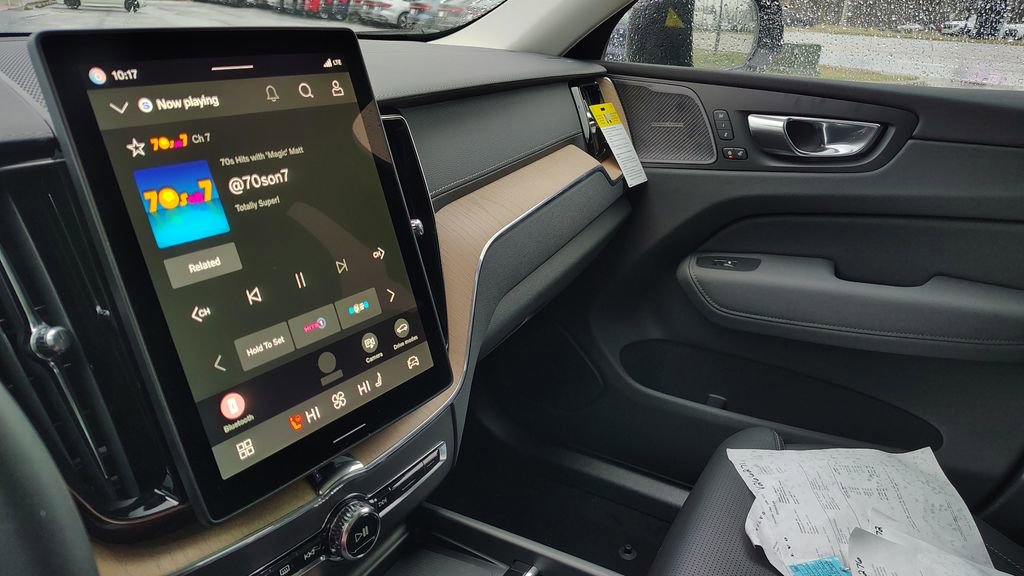 New 2026 Volvo XC60 B5 Ultra w/ Climate Package image 25