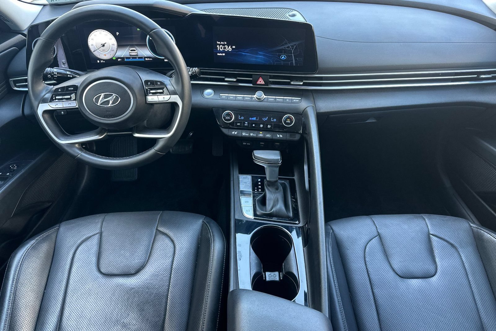 Used 2023 Hyundai Elantra Limited FWD image 15