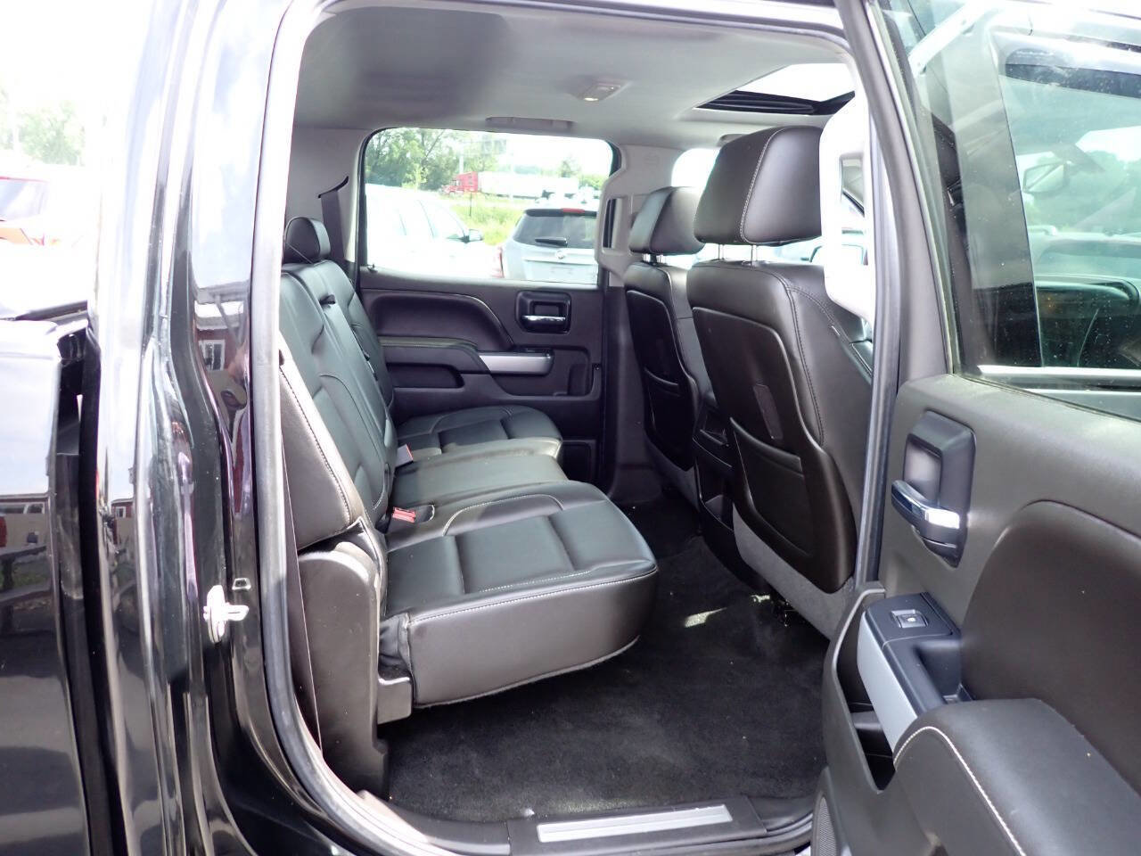 Used 2014 Chevrolet Silverado 1500 LTZ Z71 w/ LTZ Plus Package AWD/4WD image 10