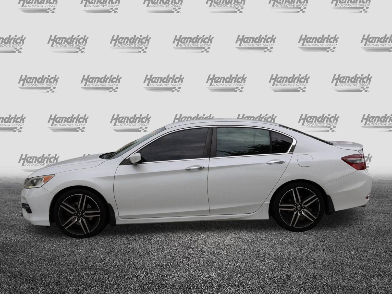 Used 2017 Honda Accord Sport image 6