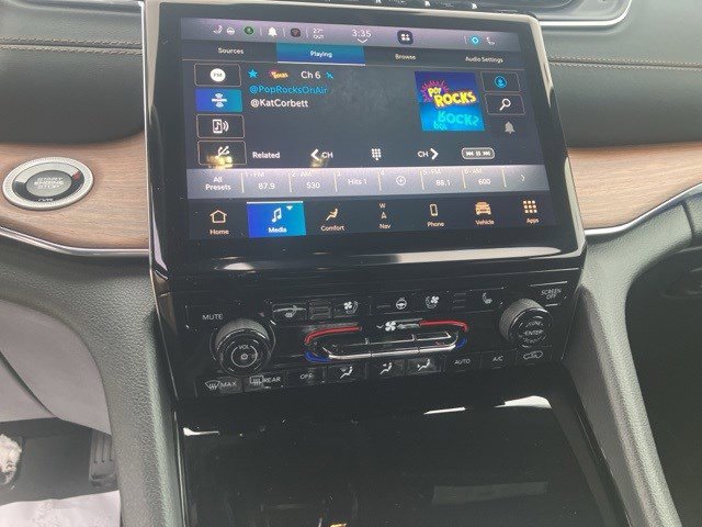 Used 2024 Jeep Grand Cherokee L Summit w/ High Altitude Package image 18