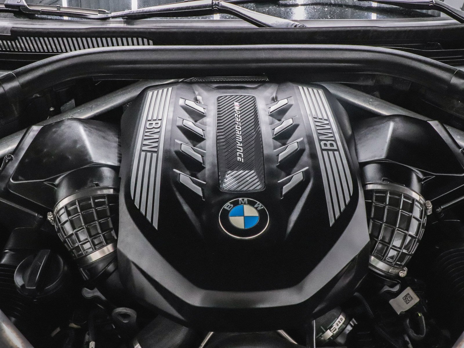 Used 2022 BMW X5 M50i w/ Executive Package image 48