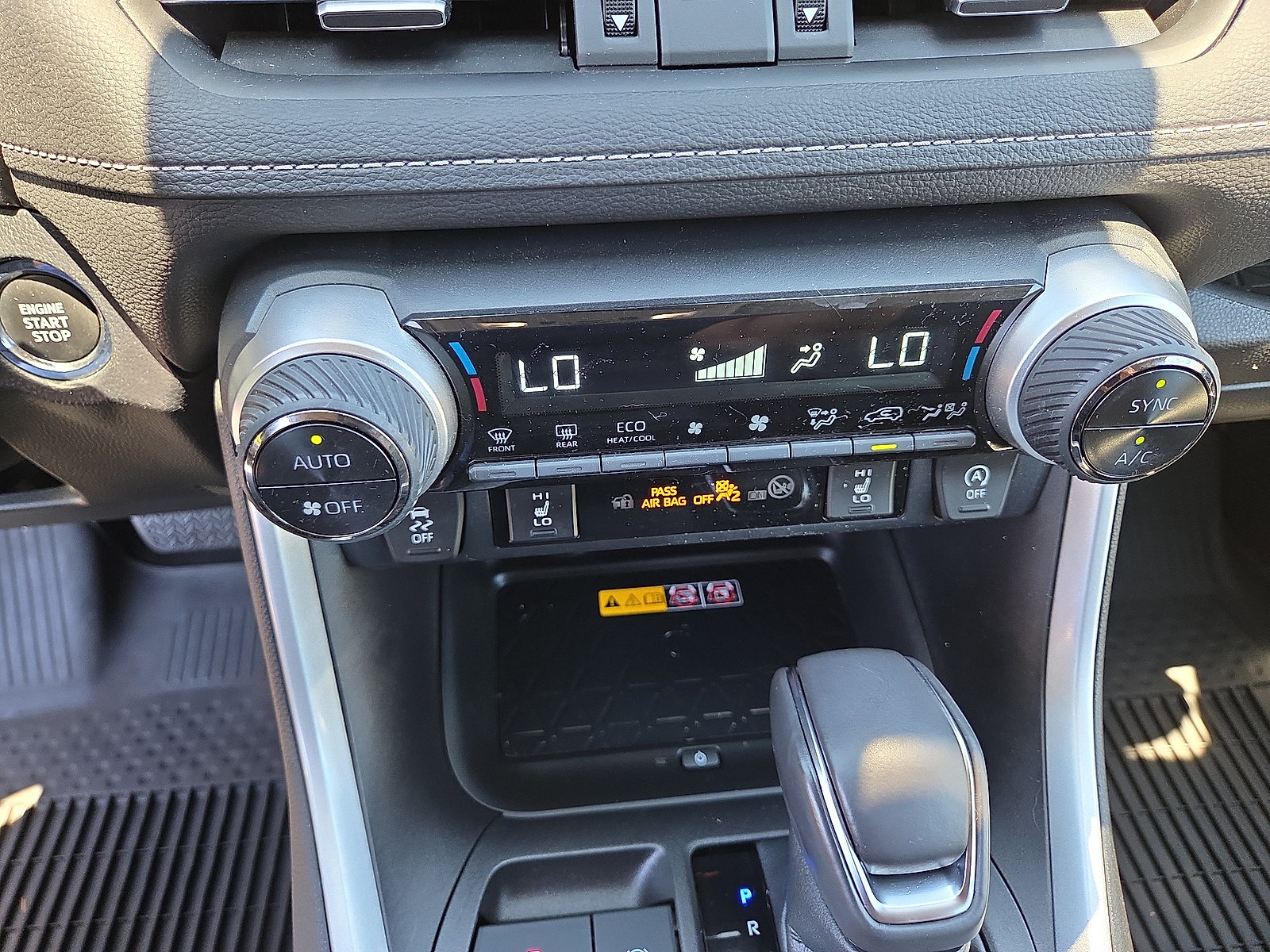 Used 2023 Toyota RAV4 XLE Premium AWD/4WD image 27