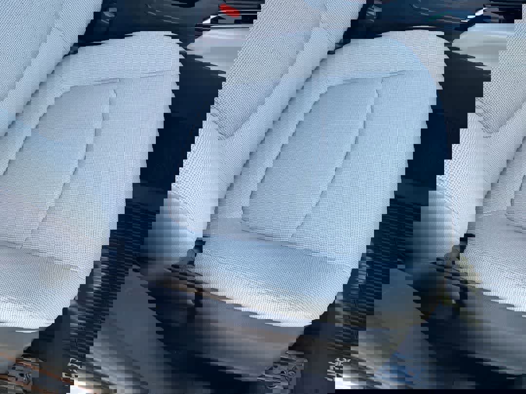 Used 2025 Toyota Corolla Cross LE image 23