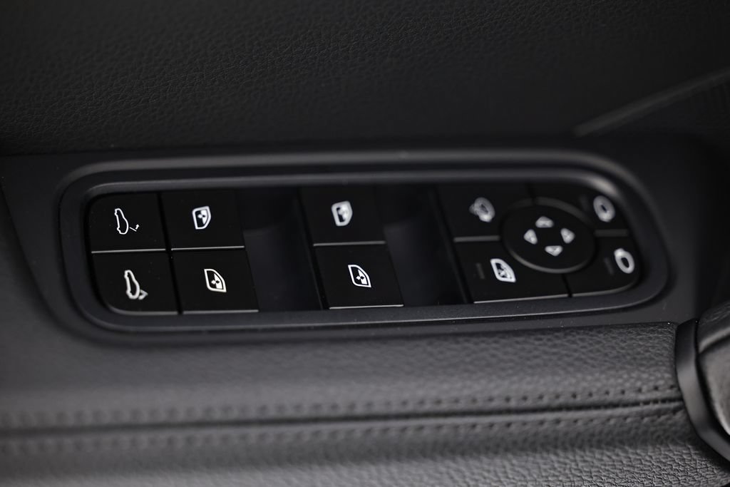 New 2026 Porsche Cayenne Coupe AWD/4WD image 19