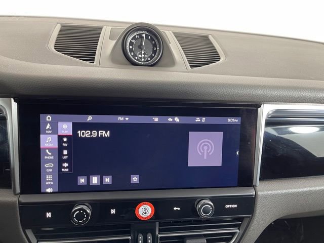 New 2025 Porsche Macan image 41