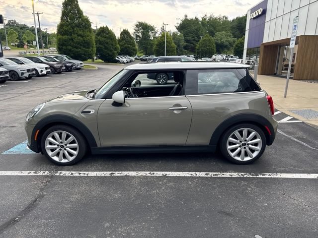 Used 2019 MINI Cooper 2-Door Hardtop w/ Storage Package FWD image 2