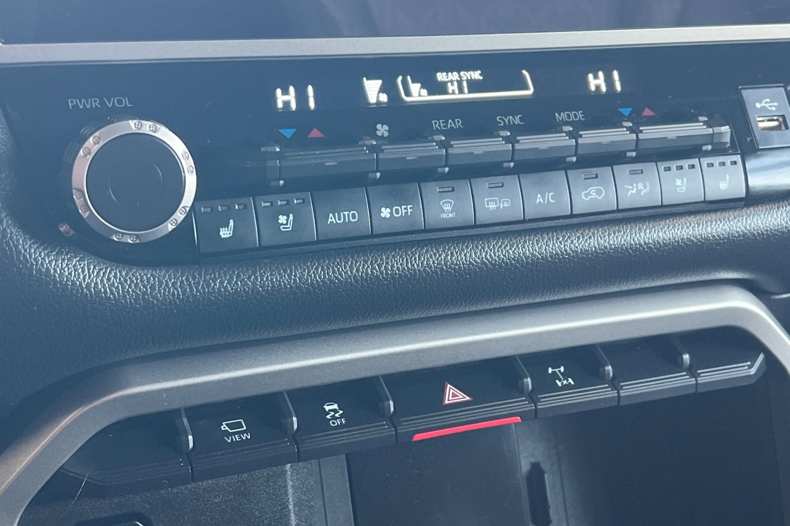 Certified 2025 Toyota Sequoia Limited w/ TRD Off-Road Package image 18