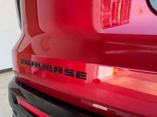 Used 2026 Chevrolet Traverse RS w/ LPO, Floor Liner Package FWD image 43