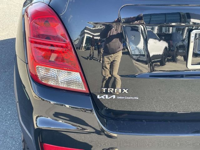 Used 2022 Chevrolet Trax LS w/ Tint and Cruise Package image 14