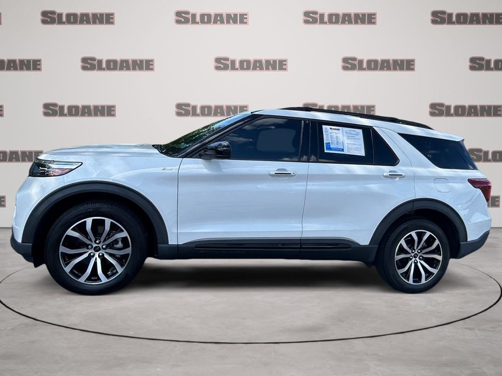 Used 2022 Ford Explorer ST-Line w/ Class IV Trailer Tow Package AWD/4WD image 2